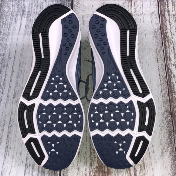 NWOT Nike Downshifter 8 Grey/White Sneakers Sz 6.5 - Picture 7 of 11